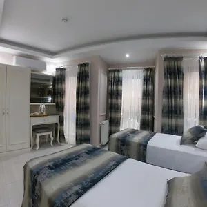 Hotel Crowned, Istanbul