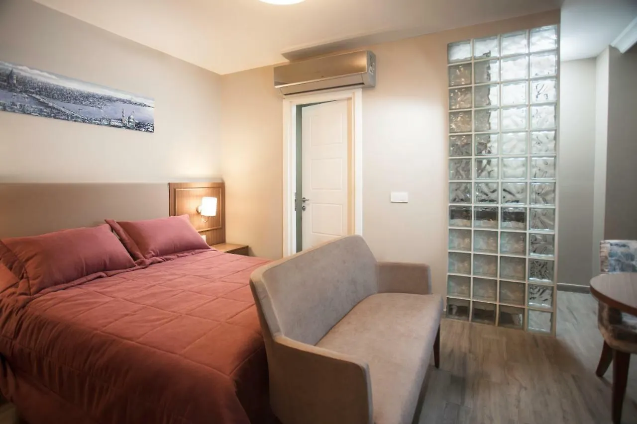 Halit Varguen Apart Istanbul